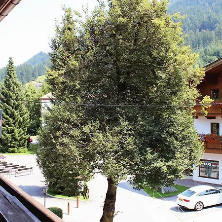 Haus Ruetz Apartmán *